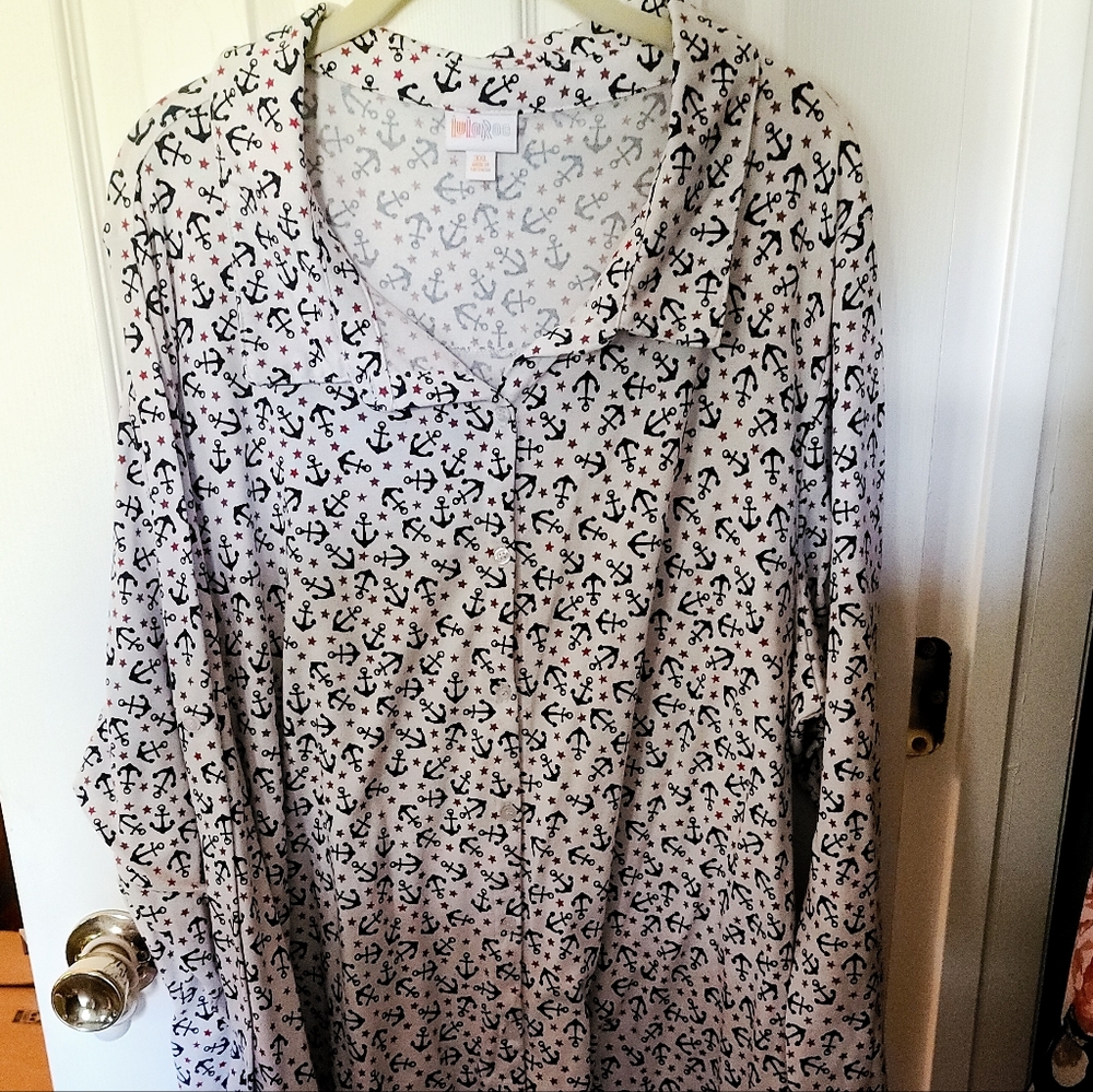 Price Reduced 6/3 Lularoe Valentina 3xl Top